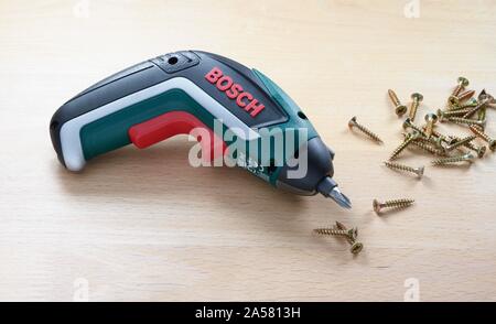Giraviti con viti, Bosch, studio shot, Germania Foto Stock