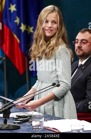 Oviedo, Spagna. Xviii oct, 2019. La Principessa delle Asturie Leonor de Borbon durante la consegna della Principessa delle Asturie Awards 2019 a Oviedo, Venerdì 18 ottobre 2019. Credito: CORDON PREMERE/Alamy Live News Foto Stock