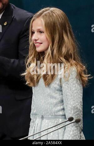 Oviedo, Spagna. Xviii oct, 2019. La Principessa delle Asturie Leonor de Borbon durante la consegna della Principessa delle Asturie Awards 2019 a Oviedo, Venerdì 18 ottobre 2019. Credito: CORDON PREMERE/Alamy Live News Foto Stock