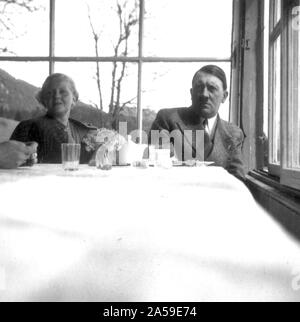 Eva Braun Collection (album) 29 - Candid foto di Adolf Hitler ca. fine del 1930 o all'inizio del 1940 Foto Stock