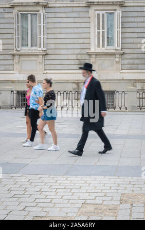 Madrid, Spagna, 17 settembre 2019. Vista di un uomo chiuso al Palace Orient, città di Madrid, Spagna. Credito: Enrique Davó Foto Stock