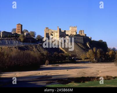 CASTILLO DE ESCALONA DE ORIGEN MUSULMAN RECONSTRUIDO EN EL SIGLO XV POR Don Alvaro de Luna. Posizione: CASTILLO. Escalona. Toledo. Spagna. Foto Stock