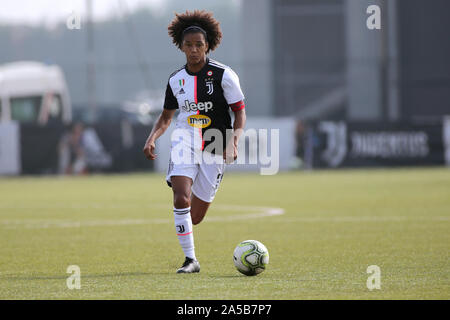 3 Sara Gama (Juventus donne) durante la Juventus Donne vs Florentia San Gimignano, Torino, Italia, 13 ott 2019, Calcio Calcio italiano di Serie A campione delle donne Foto Stock