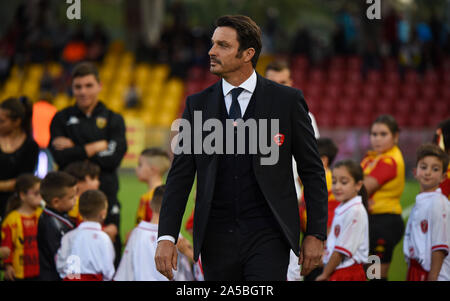 Benevento, Italia. Xix oct, 2019. Il tecnico di Perugia Massimo Oddoduring Benevento vs Perugia, Calcio Italiano Serie B del campionato Gli uomini a Benevento, Italia, 19 Ottobre 2019 - LPS/Andrea DÃ Â'Amico Credito: Andrea DÃ Â'Amico/LP/ZUMA filo/Alamy Live News Foto Stock