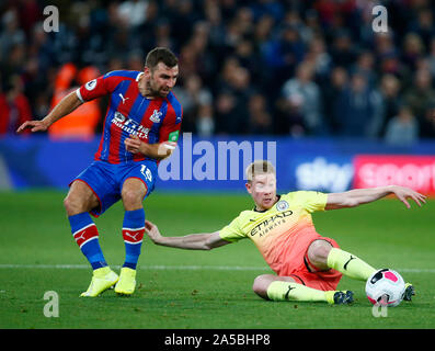 Londra, Regno Unito. Ottobre 19 Manchester City di Kevin De Bruyne durante la Premier League inglese tra Crystal Palace e il Manchester City a Selhurst Park Stadium di Londra, Inghilterra il 19 ottobre 2019 Credit: Azione Foto Sport/Alamy Live News Foto Stock