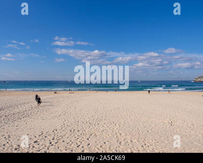 La gente sulla spiaggia Bondi Sydney Foto Stock