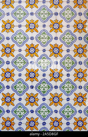 Portoghese tradizionale azulejos piastrelle dipinte Foto Stock