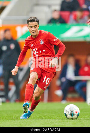 Augsburg, Germania. 19 ott 2019. Il calcio FC Augsburg - FC Bayern München, Augsburg Ottobre 19, 2019. Philippe COUTINHO, FCB 10 FC AUGSBURG - FC Bayern Monaco 2-2 - DFL REGOLAMENTI VIETANO QUALSIASI USO DI FOTOGRAFIE come sequenze di immagini e/o quasi-VIDEO - 1.della Lega calcio tedesca , Augsburg, 19 ottobre 2019 la stagione 2019/2020, giornata 08, FCA, FCB, © Peter Schatz / Alamy Live News Foto Stock