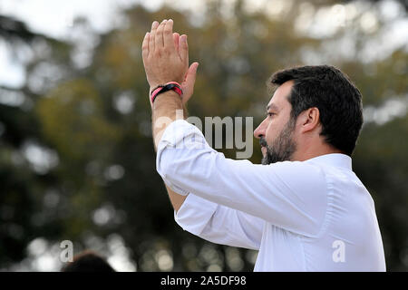 Matteo Salvini durante la manifestazione congiunta del centro-destra organizzata dalla Lega in Piazza San Giovanni a Roma (Luigi Mistrulli/fotogramma, Roma - 2019-10-19) p.s. la foto e' utilizzabile nel rispetto del contesto in cui e' stata scattata, e senza intento diffamatorio del decoro delle persone rappresentate Foto Stock