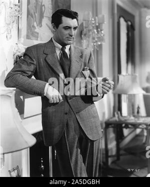 CARY GRANT come Johnnie Aysgarth in sospetto 1941 direttore Alfred Hitchcock sceneggiatura Samson Raphaelson Joan Harrison e Alma Reville RKO Radio Pictures Foto Stock