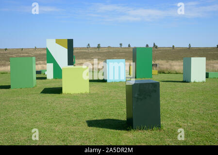 Abitazione verde (2019) scultura o installazione d arte da Krijn de Koning sulla Città Vecchia Prato Compton Verney Warwickshire Inghilterra Foto Stock