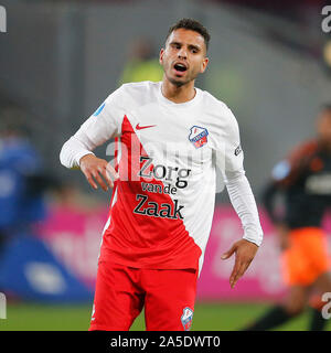 Utrecht, Paesi Bassi. Xix oct, 2019. UTRECHT, 19-10-2019, Stadio Galgenwaard, stagione 2019/2020, olandese Eredivisie, FC Utrecht player Adam Maher durante la partita FC Utrecht - PSV. Credito: Pro scatti/Alamy Live News Foto Stock