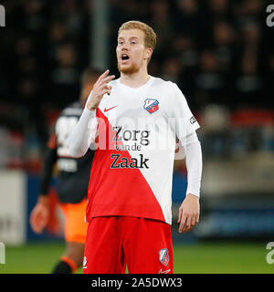 Utrecht, Paesi Bassi. Xix oct, 2019. UTRECHT, 19-10-2019, Stadio Galgenwaard, stagione 2019/2020, olandese Eredivisie, FC Utrecht player Simon Gustafson durante la partita FC Utrecht - PSV. Credito: Pro scatti/Alamy Live News Foto Stock