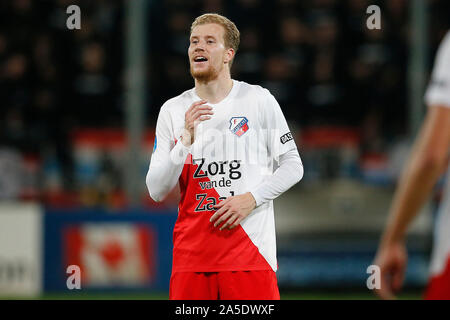 Utrecht, Paesi Bassi. Xix oct, 2019. UTRECHT, 19-10-2019, Stadio Galgenwaard, stagione 2019/2020, olandese Eredivisie, FC Utrecht player Simon Gustafson durante la partita FC Utrecht - PSV. Credito: Pro scatti/Alamy Live News Foto Stock