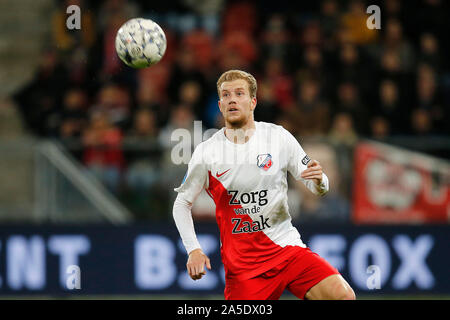 Utrecht, Paesi Bassi. Xix oct, 2019. UTRECHT, 19-10-2019, Stadio Galgenwaard, stagione 2019/2020, olandese Eredivisie, FC Utrecht player Simon Gustafson durante la partita FC Utrecht - PSV. Credito: Pro scatti/Alamy Live News Foto Stock