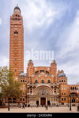 Cattedrale di Westminster, la chiesa madre della Chiesa cattolica in Inghilterra e Galles. Londra, Regno Unito. Foto Stock