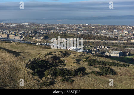 Edimburgo, Scozia, Regno Unito intorno a Holyrood Park, Arthur's Seat in inverno Foto Stock