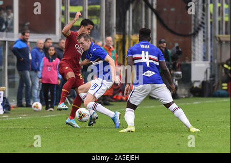 Genova, Italia, 20 ott 2019, Justin Kluivert (Roma), Jakub Jankto (Sampdoria) durante la Sampdoria vs AS Roma - Calcio italiano di Serie A uomini campionato - Credito: LPS/Danilo Vigo/Alamy Live News Foto Stock