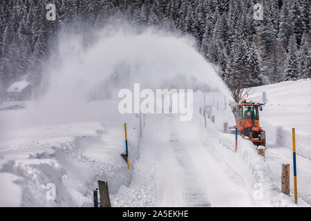 Lo spalaneve in winterly Grigioni Foto Stock