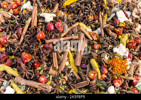 Messa a fuoco selettiva Mix arabo sullo sfondo delle spezie Foto Stock