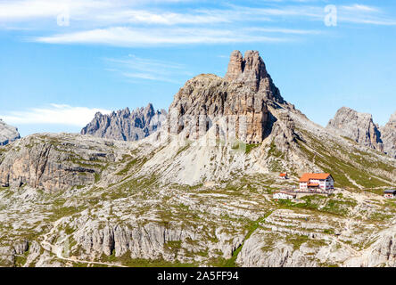 Scenic montagne paesaggio in tre cime Natura Park in italiano delle Alpi Dolomitiche Foto Stock