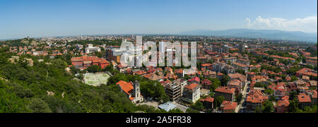 PLOVDIV, BULGARIA - Luglio 02, 2019: vista panoramica della seconda città più grande della Bulgaria. Foto Stock
