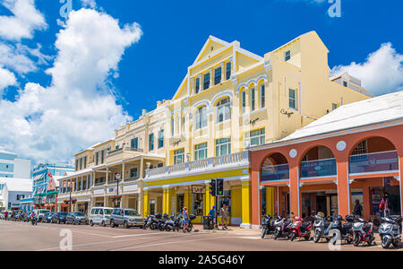 Giallo e arancione negozi in Bermuda Foto Stock