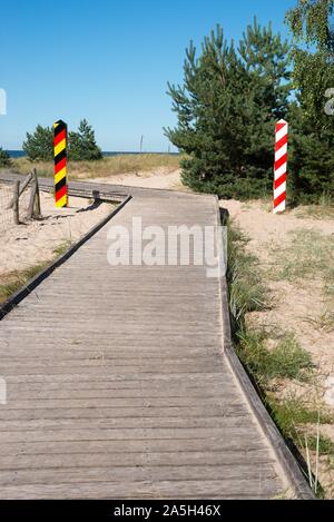 Il Boardwalk sull'ex striscia della morte, la frontiera tra la Germania e la Polonia, Mar Baltico, Ahlbeck, Swinemunde, isola di Usedom, Meclemburgo Foto Stock