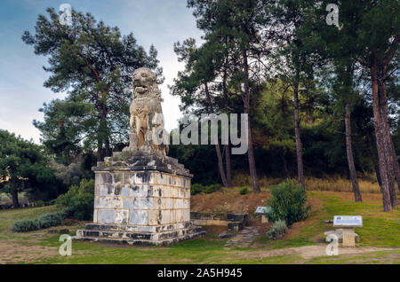 Il Leone di Amphipolis è il IV secolo A.C. tomba scultura in Amphipolis di Macedonia.it è stato istituito in onore di Laomedon di Mytilene. Foto Stock