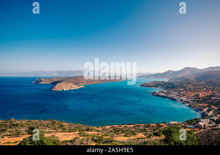 Vista panoramica dell'isola di Spinalonga e golfo di Elounda. Foto Stock