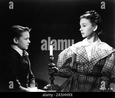 ANTHONY scommettere come PIP E JEAN SIMMONS come giovani Estella in grandi aspettative 1946 Direttore David Lean romanzo di Charles Dickens Cineguild / Generale distributori di film / GFD Foto Stock