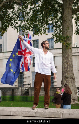 Londra, Regno Unito. Il 19 ottobre 2019, più di un milione di persone al mese di marzo per chiedere un secondo referendum sull'adesione della Gran Bretagna all'UNIONE EUROPEA Foto Stock