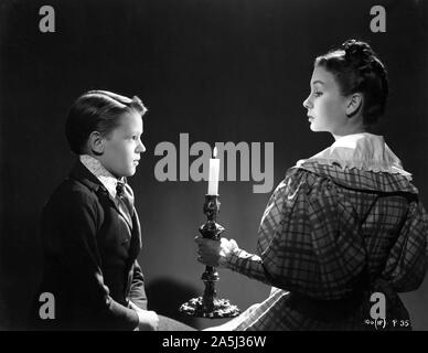 ANTHONY scommettere come PIP E JEAN SIMMONS come giovani Estella in grandi aspettative 1946 Direttore David Lean romanzo di Charles Dickens Cineguild / Generale distributori di film / GFD Foto Stock