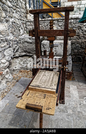 Budapest, Ungheria. Il 16 agosto, 2019. Johannes Gutenberg-mano premere vicino al Castello di Buda a Budapest, Ungheria. Foto Stock