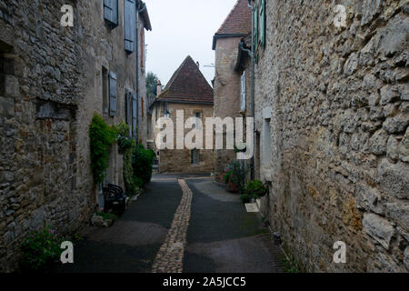 Borgo medievale di Carennac nella valle della Dordogna in Francia Foto Stock