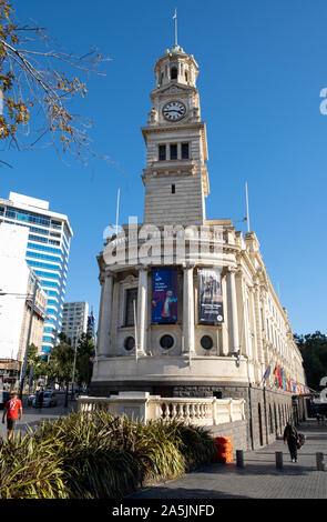 Auckland, Nuova Zelanda - 15 Aprile 2019: lo storico municipio di Auckland durante il pomeriggio di sole. Luogo del patrimonio. Foto Stock