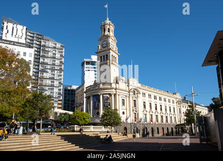 Auckland, Nuova Zelanda - 15 Aprile 2019: lo storico municipio di Auckland durante il pomeriggio di sole. Luogo del patrimonio. Foto Stock