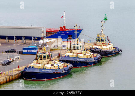 Rimorchiatori ormeggiata presso il terminale di grano, Southampton Docks, Hampshire, Regno Unito. Foto Stock