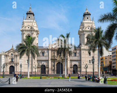 Cattedrale di Lima in Plaza de Armas (Plaza Mayor), centro storico (centro historico), Lima, Perù, Sud America Foto Stock