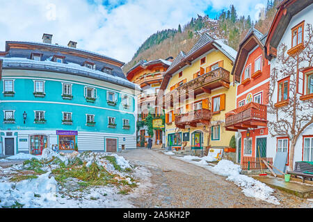 HALLSTATT, Austria - 25 febbraio 2019: insieme architettonico di Piazza del Mercato (Marktplatz) con scenic edifici colorati, il 25 febbraio di Hallstatt Foto Stock