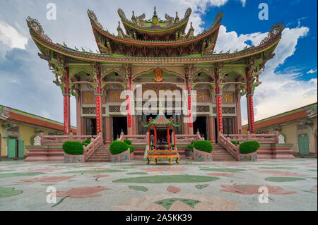 Bhoman Khunaram tempio, uno dei più bei templi Cinesi in Bangkok, costruito nel 1959. L'architettura è mescolato tra Cinese, Tibetana e Th Foto Stock