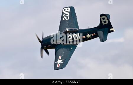 Grumman Bearcat F8F (G-RUMM) airborne al Flying Legends su airshow xiv Luglio 2019 Foto Stock