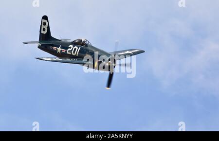 Grumman Bearcat F8F (G-RUMM) airborne al Flying Legends su airshow xiv Luglio 2019 Foto Stock