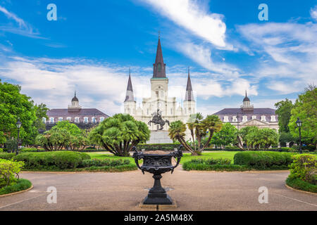 New Orleans in Louisiana, USA a Jackson Square e Cattedrale di San Louis al mattino. Foto Stock