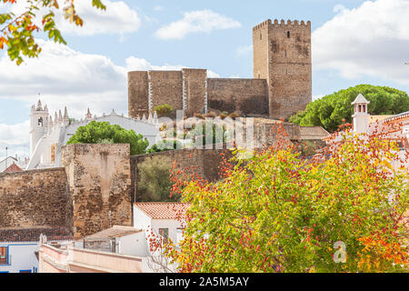 Vista del castello di mertola in portugese Algarve Portogallo Foto Stock