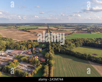 Vista aerea di ww2 bombardamento sito nella storica Hollenbek, Germania Foto Stock