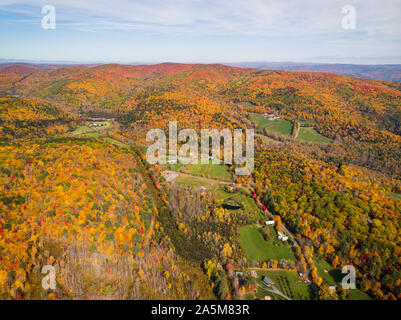 Caduta delle Foglie visto dall'aria vicino Quechee, Vermont. Foto Stock