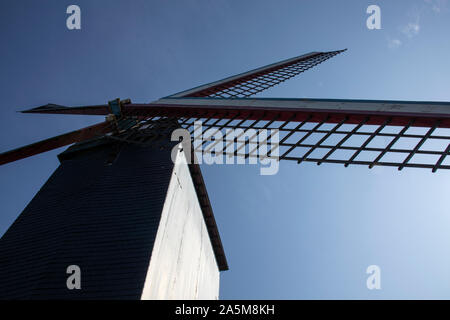 Antichi Mulini a vento in legno a Kruisport, Bruge, Belgio Foto Stock