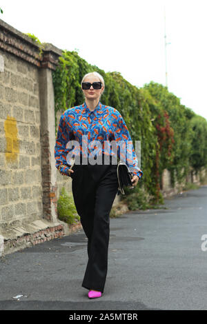 Julia Krees frequentando la mostra durante la settimana della moda milanese settembre 18,2019 Foto Stock