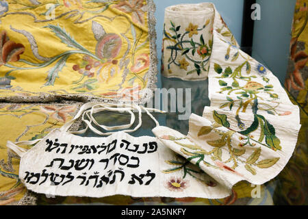 Italia Veneto Padova: Museo Ebraico: Mappah. Fascia per il rotolo di Torah Foto Stock